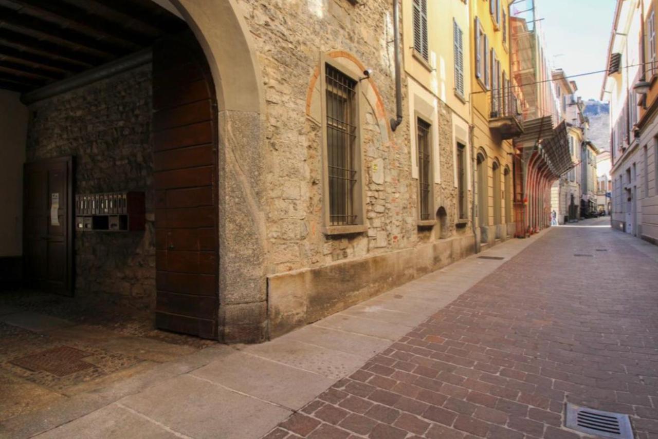 Old City View Como Bagian luar foto